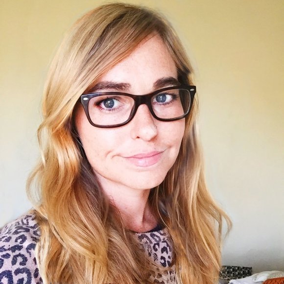 Meet your Posher, Jessica - Picture 1 of 4